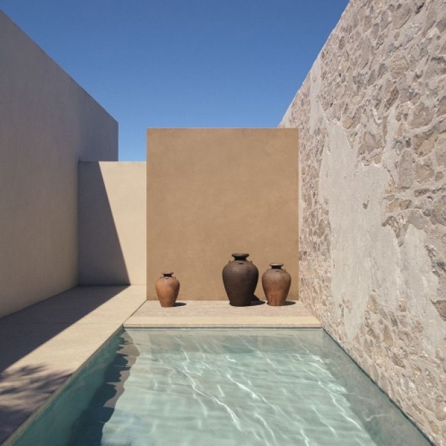 Modern chukum walls in Mallorca construction.