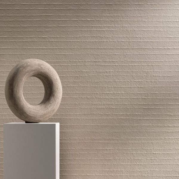 Matteo Brioni clay plaster wall showcasing natural texture and earthy tones.