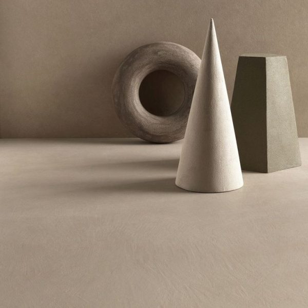 Matteo Brioni clay plaster wall showcasing natural texture and earthy tones.